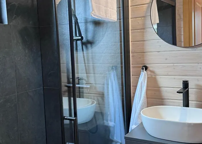 Lesna Osada Na Kaszubach - Drewniane Na Wynajem بيت للعطل *